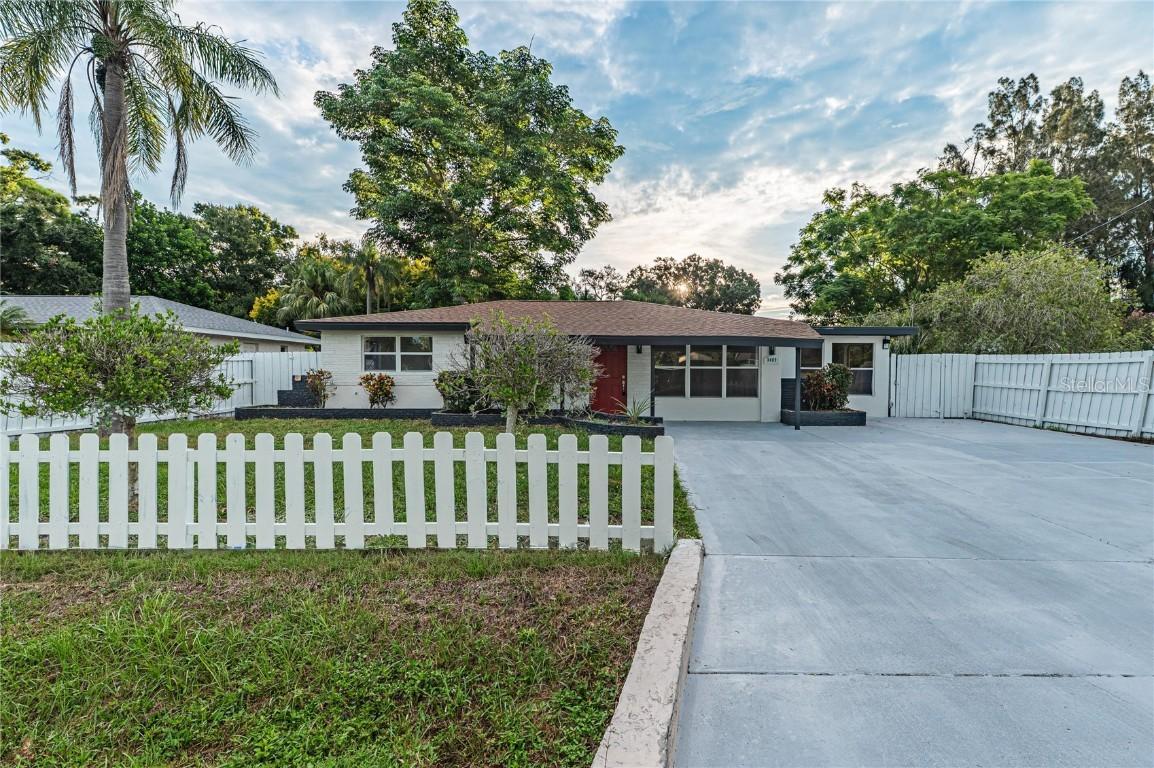 3409 Corey Rd., Sarasota, FL 34232