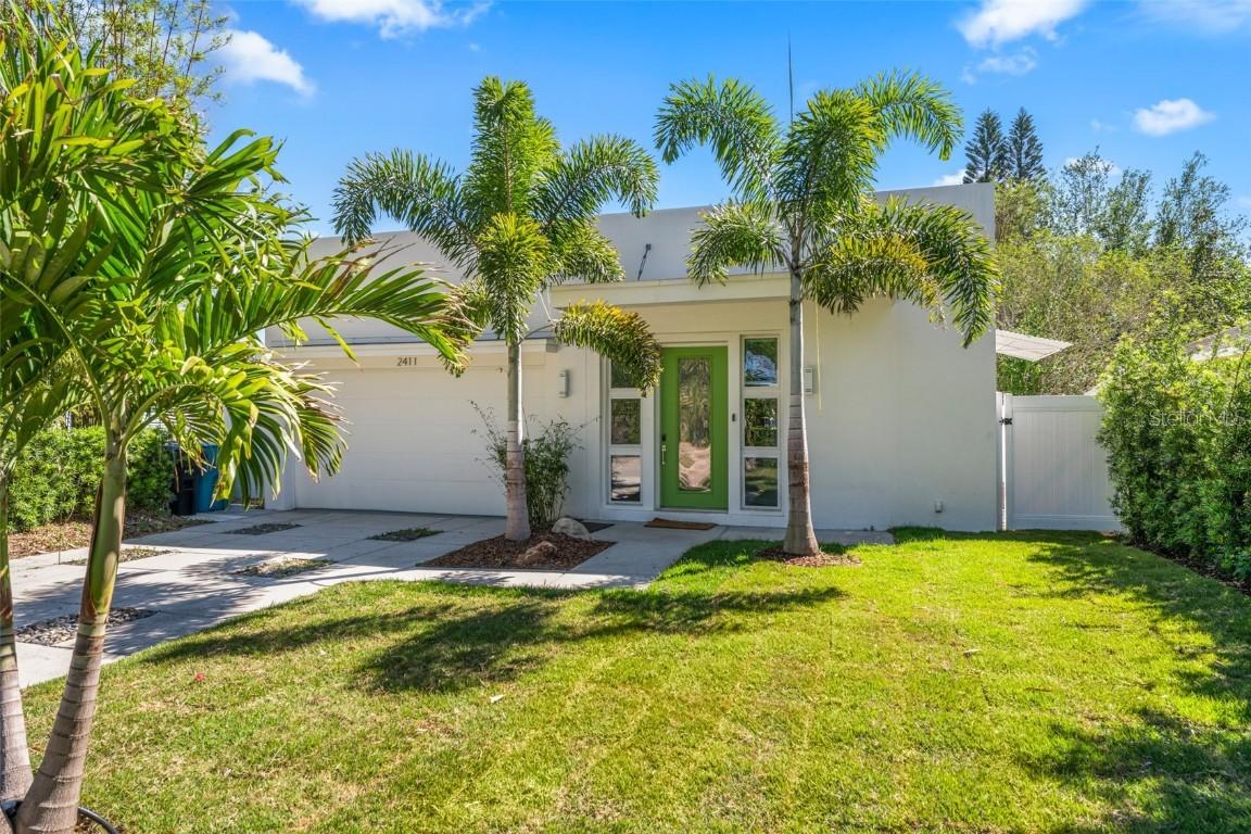 2411 Center Ave., Orlando, FL 32806