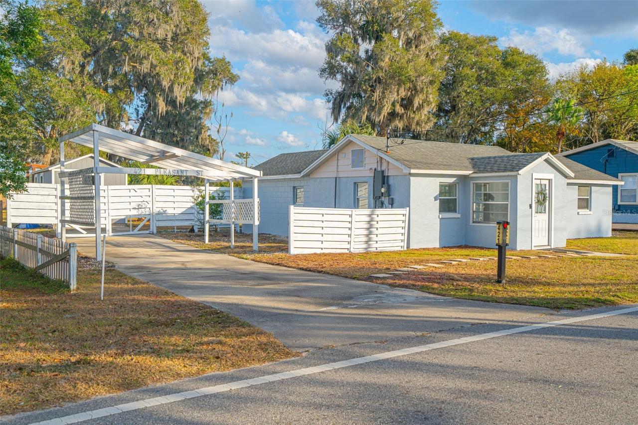 421 Pleasant St., Lake Helen, FL 32744