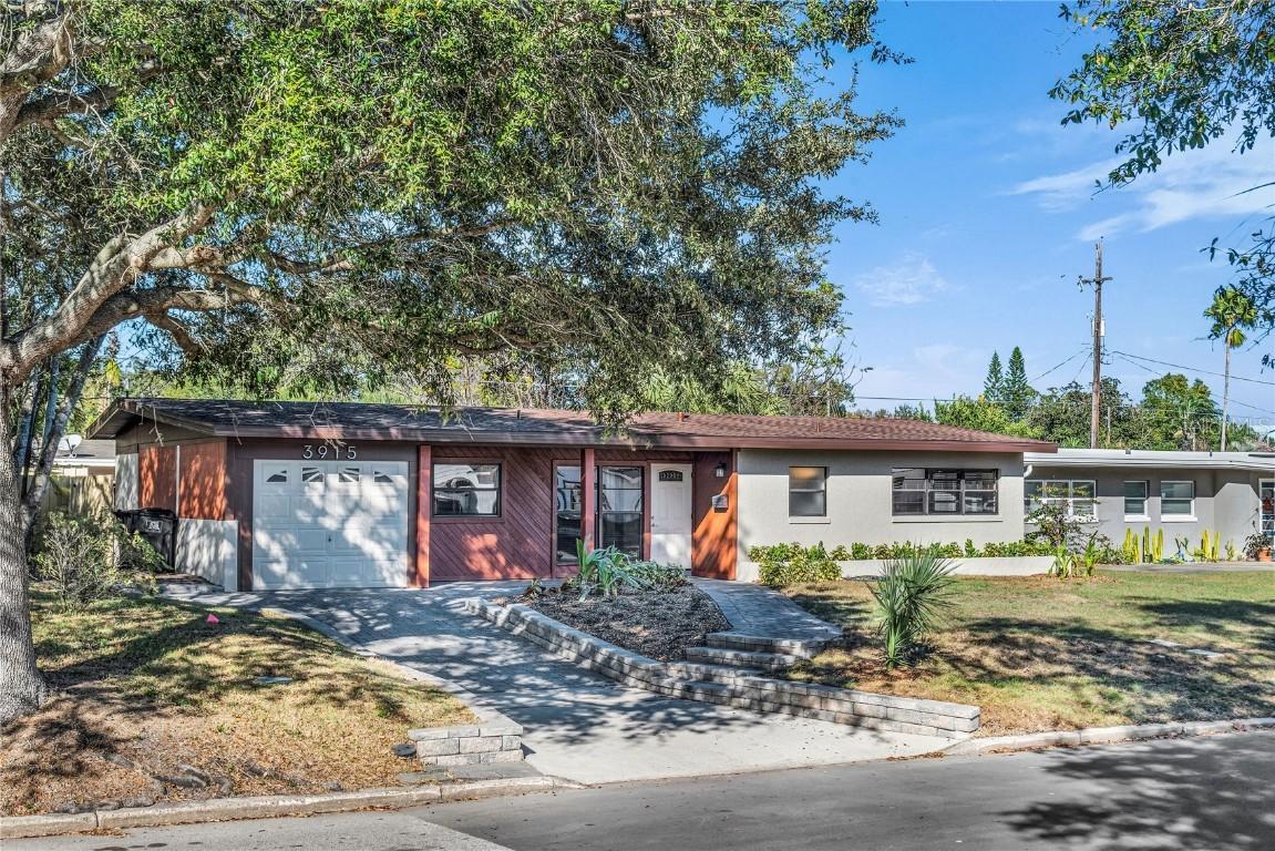 3915 Pelican Ln., Orlando, FL 32803