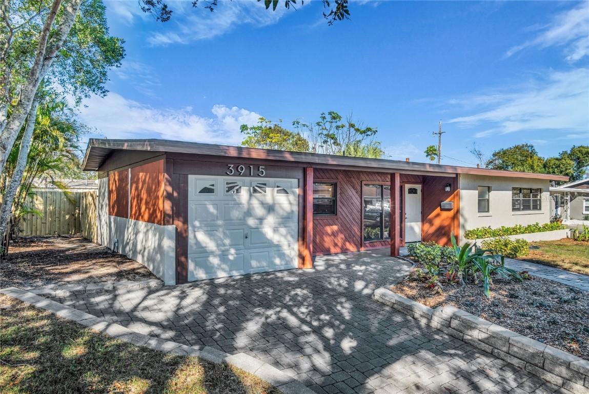 3915 Pelican Ln., Orlando, FL 32803