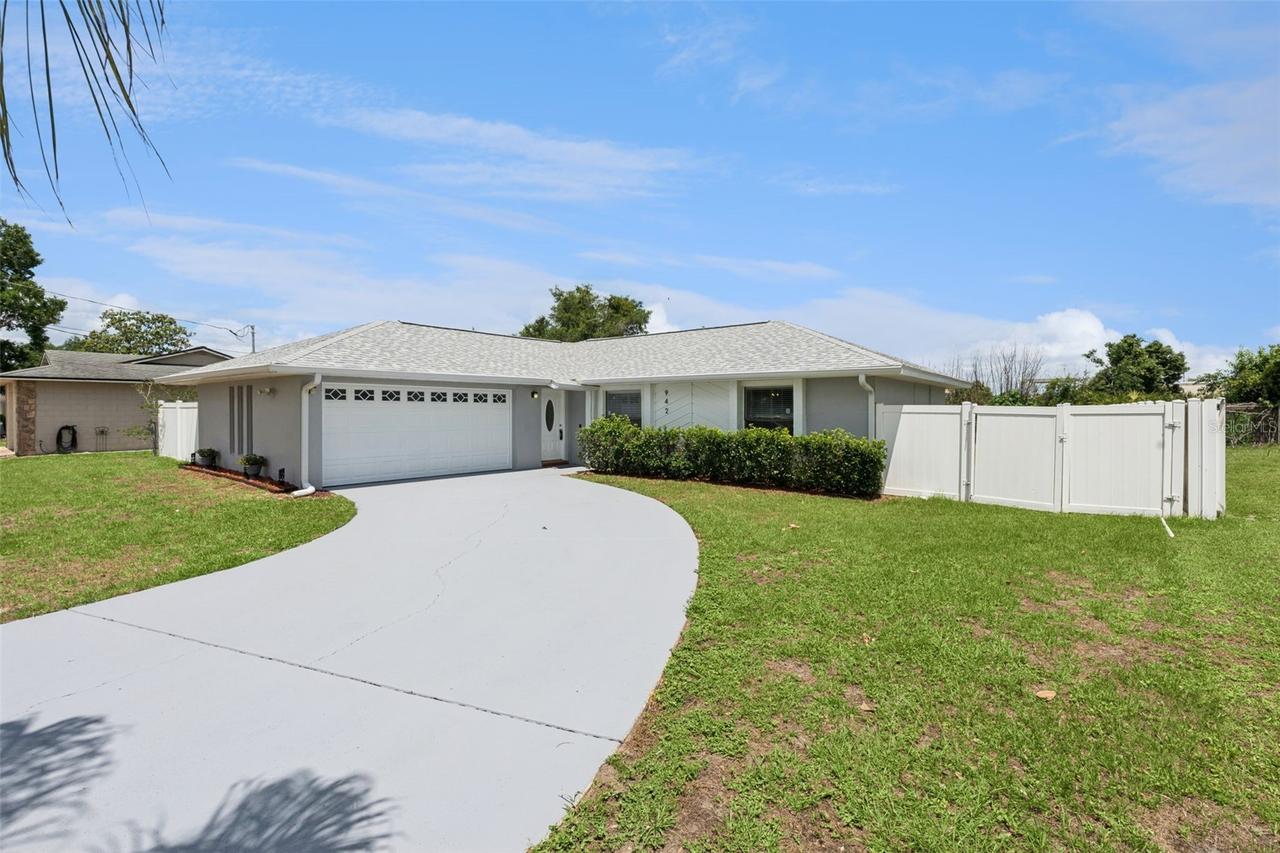 942 Windbrook Dr., Deltona, FL 32725