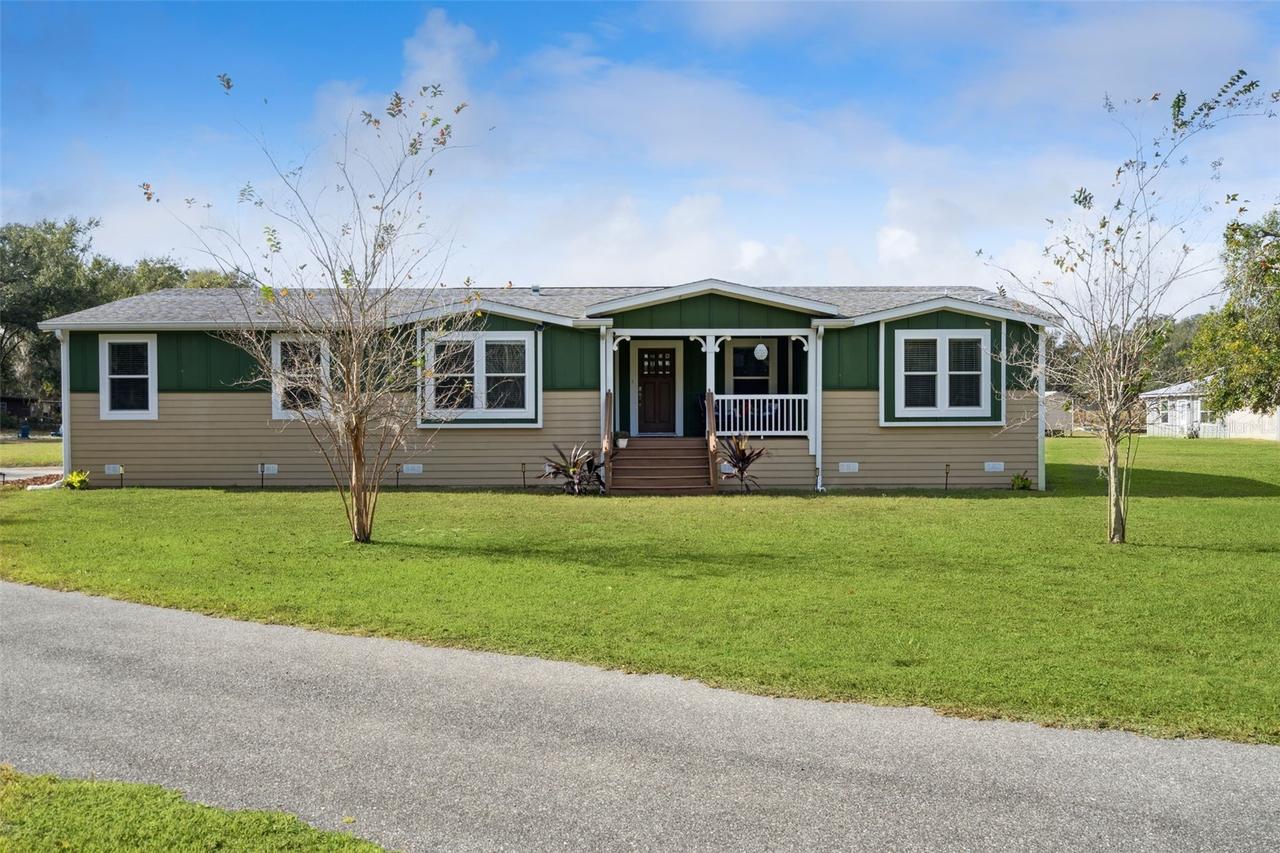 5670 Cr 577, Center Hill, FL 33514