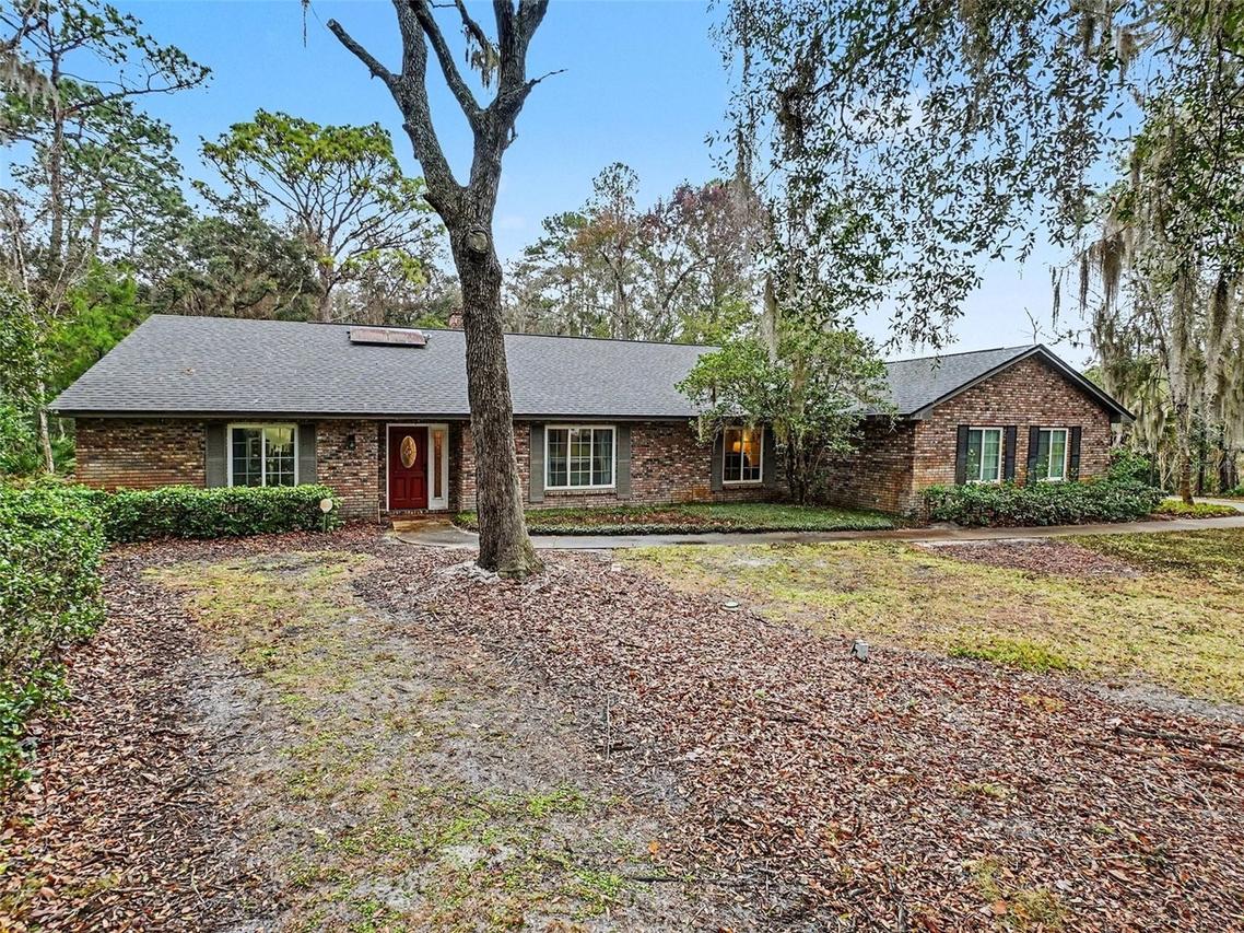 112 W Greentree Ln., Lake Mary, FL 32746