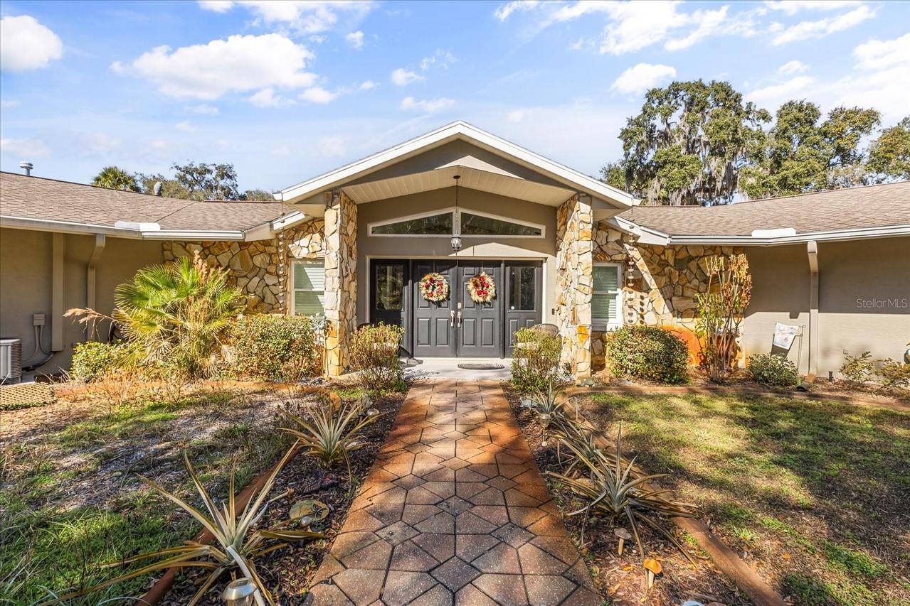 1423 N Lagoon Point, Inverness, FL 34453