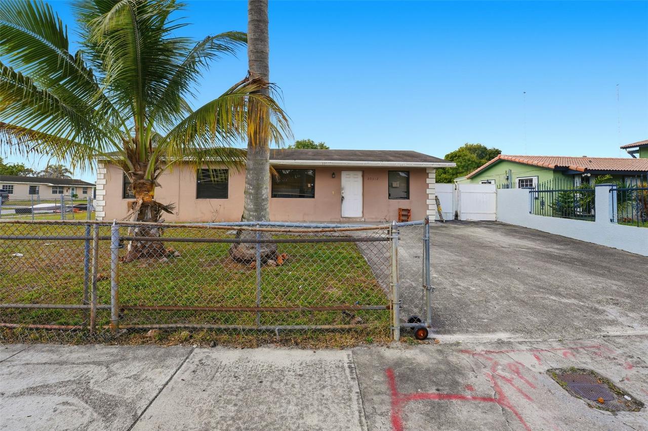 20352 Nw 39th Ct Ct., Miami Gardens, FL 33055