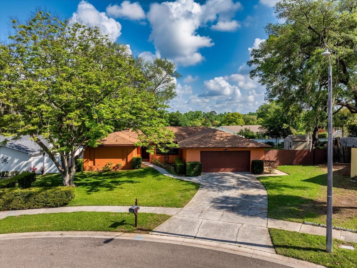 625 Mockingbird Ln., Altamonte Springs, FL 32714