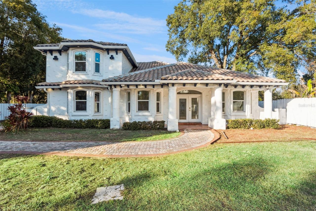 20 Rewis St., Ocoee, FL 34761