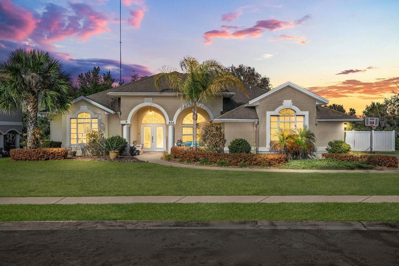 424 Caddie Dr., Debary, FL 32713