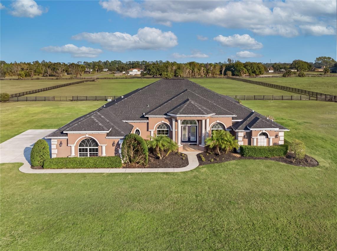 29222 Can Do Ln., Tavares, FL 32778