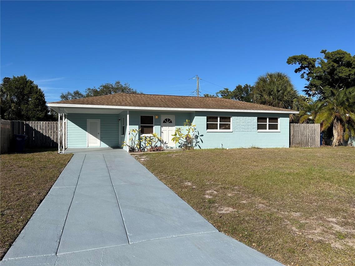 2304 Lehigh Ave., Bradenton, FL 34207