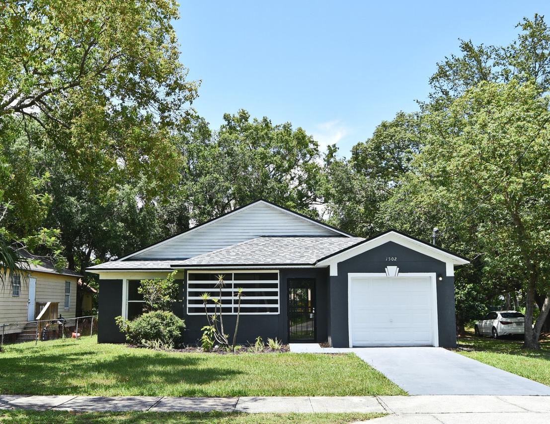1502 W 16th St., Sanford, FL 32771