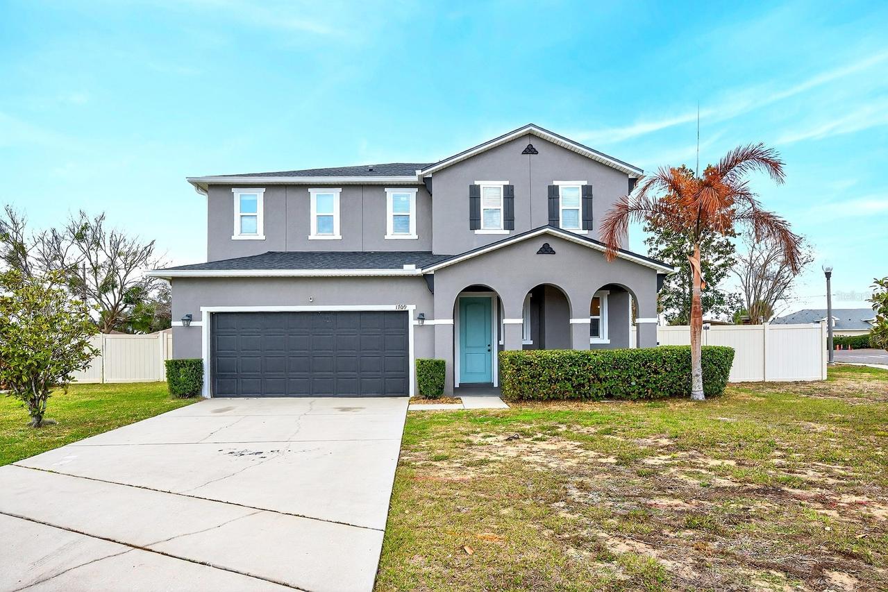 1709 Calm Waters Ct., Tavares, FL 32778