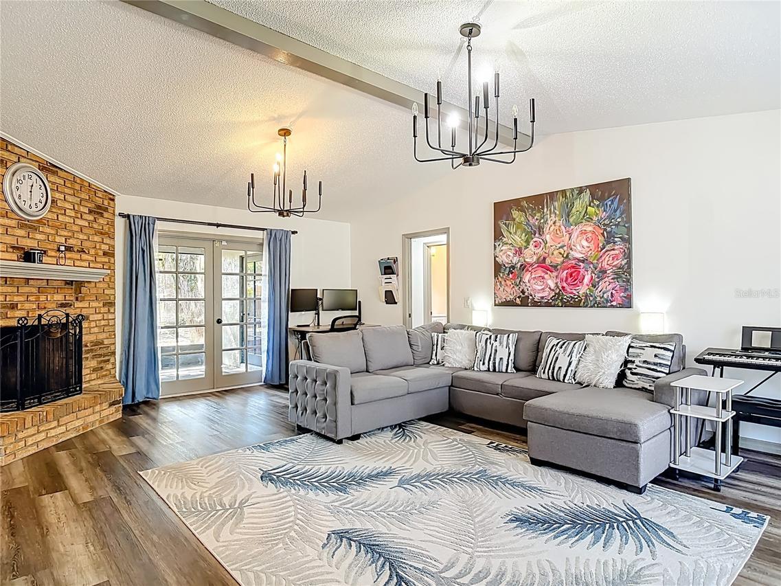 131 E Highbanks Rd., Debary, FL 32713