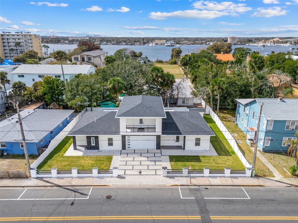 223 N Peninsula Dr. #A & B, Daytona Beach, FL 32118