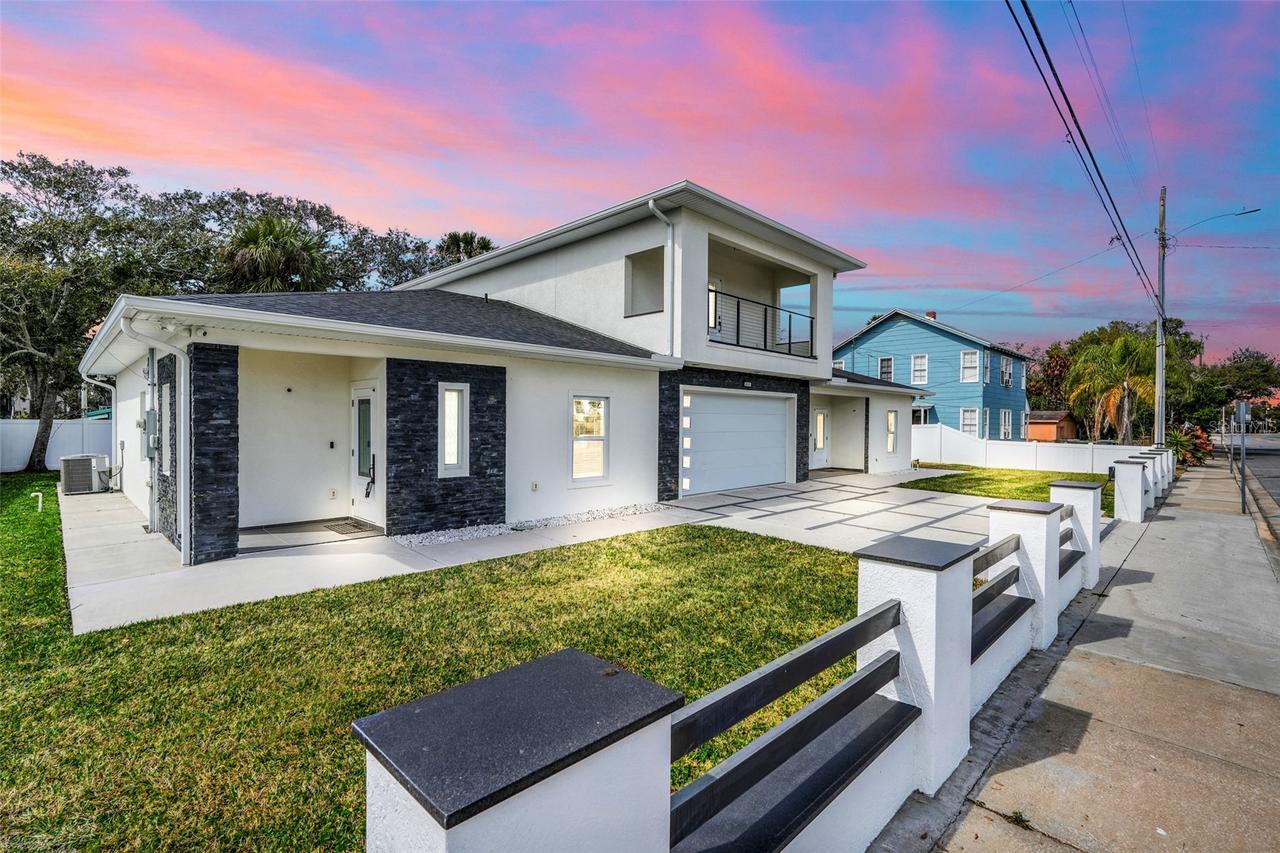 223 N Peninsula Dr. #A & B, Daytona Beach, FL 32118