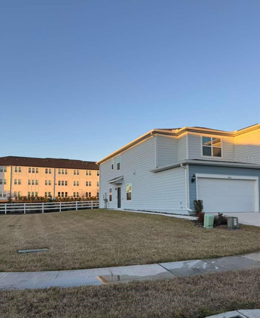 2803 Stunning Ave., Davenport, FL 33896