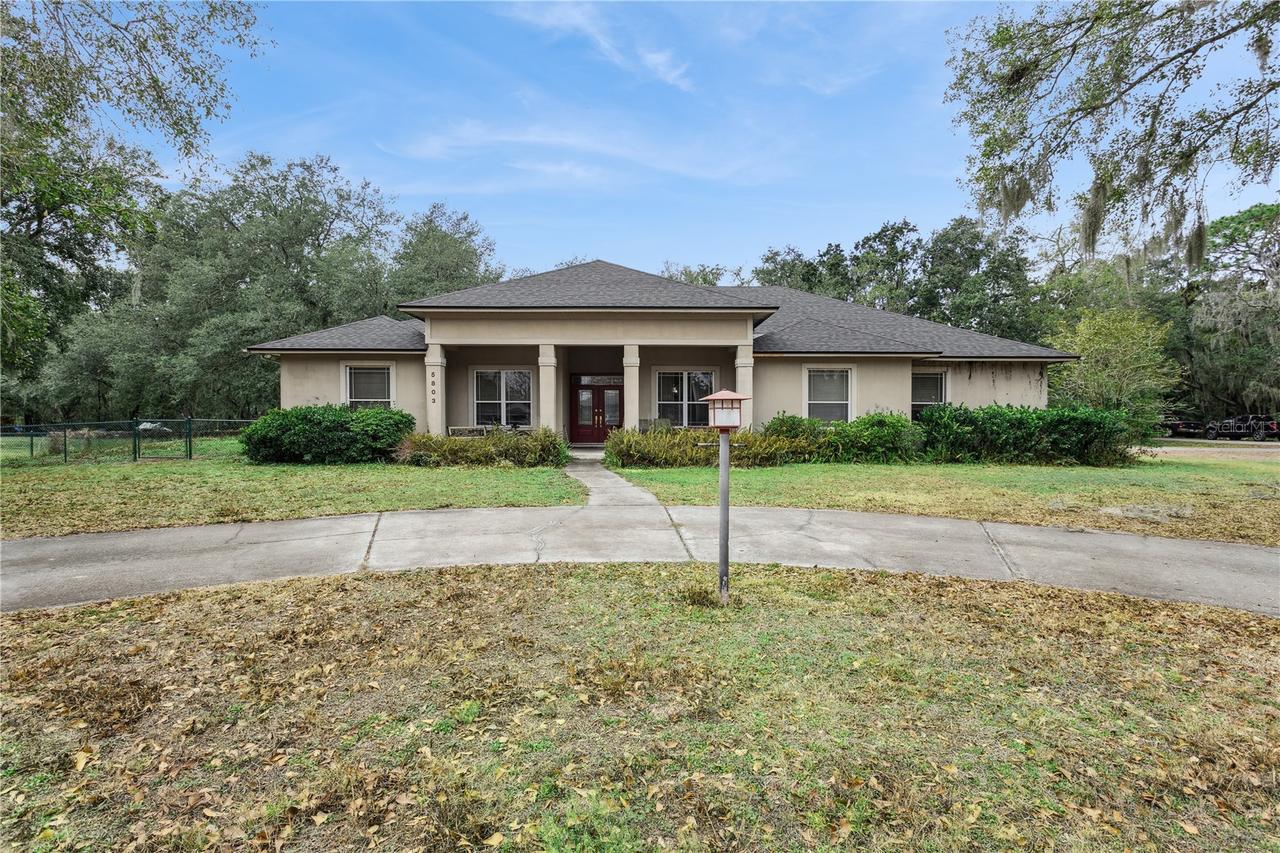 5803 Spring Lake Dr., Lakeland, FL 33811