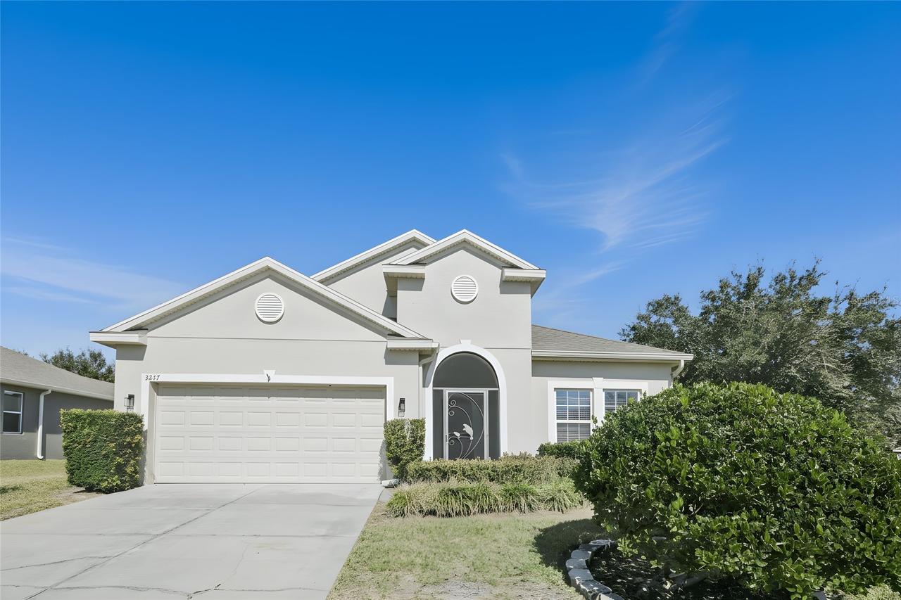 3207 Zander Dr., Grand Island, FL 32735