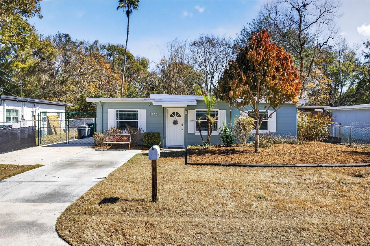 1943 Cloverlawn Ave., Orlando, FL 32806