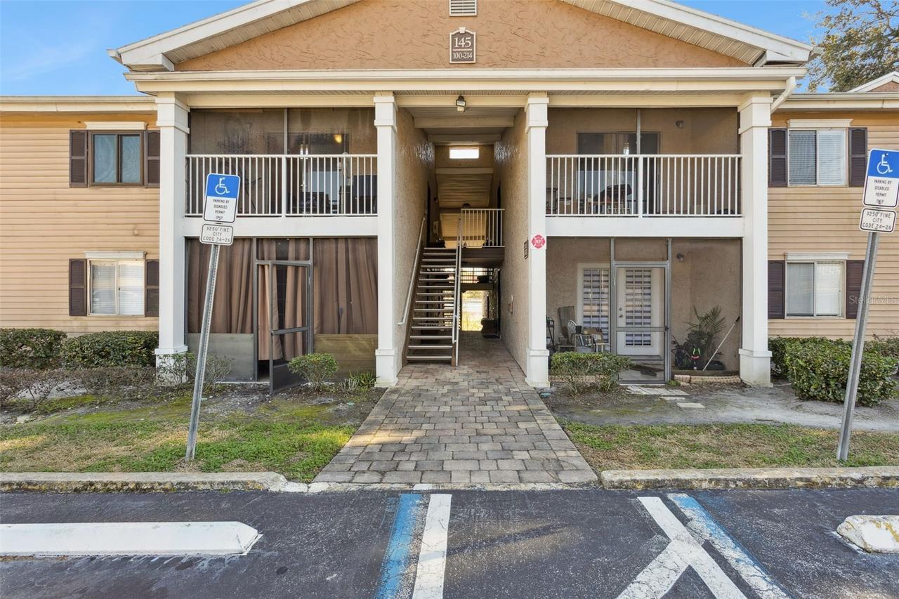145 N Pearl Lake Cswy #208, Altamonte Springs, FL 32714