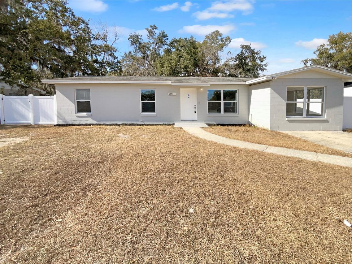 1315 Braebury Dr., Leesburg, FL 34748