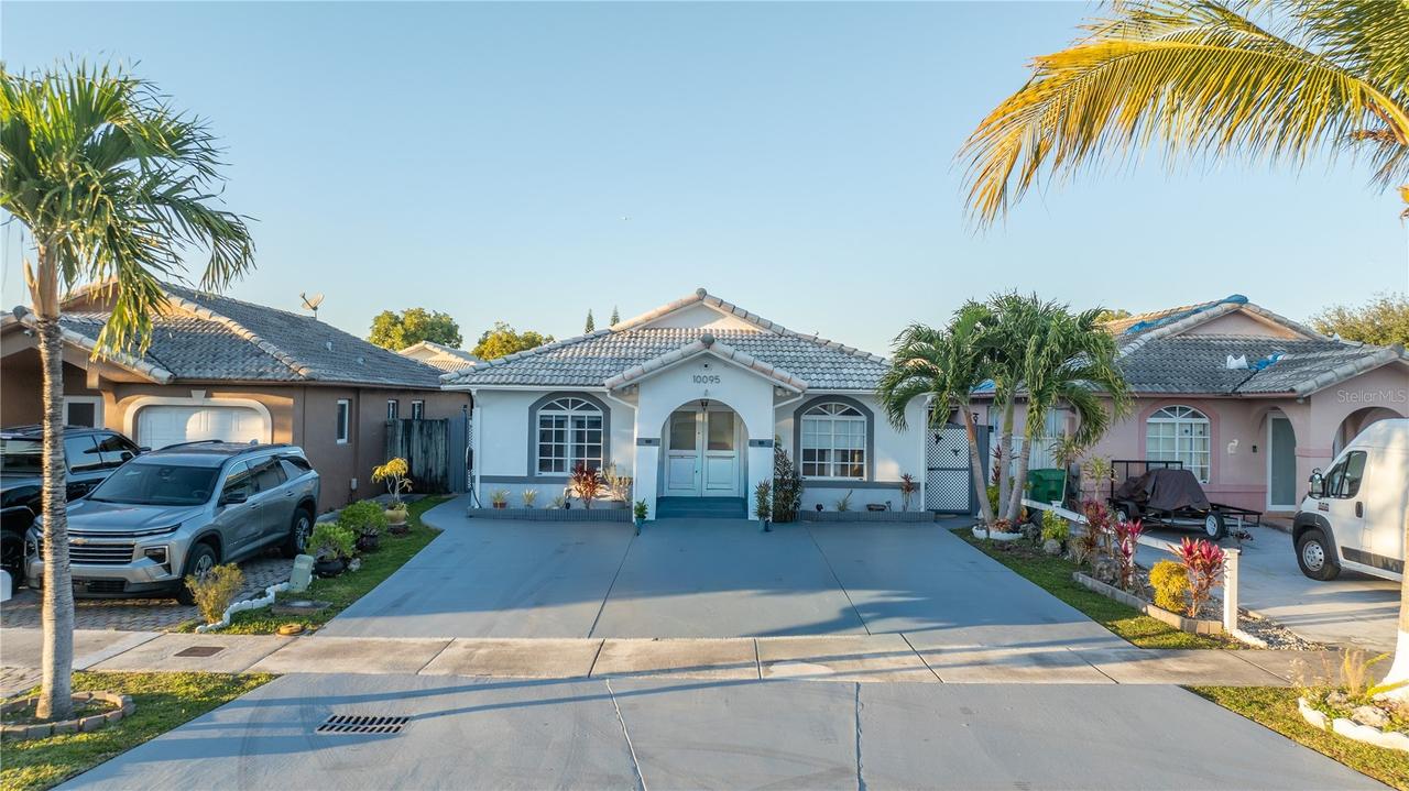 10095 NW 127th St., Hialeah, FL 33018