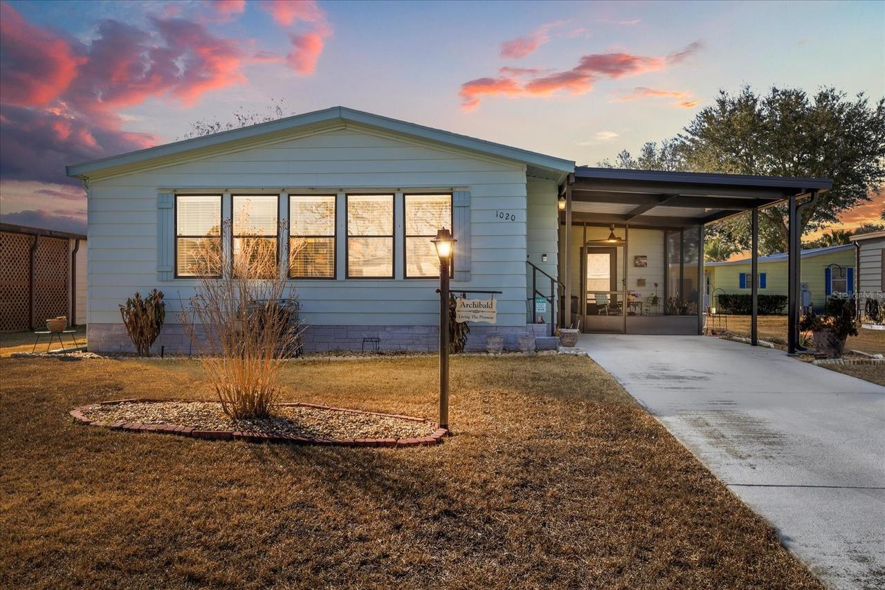 1020 Dustin Dr., Lady Lake, FL 32159