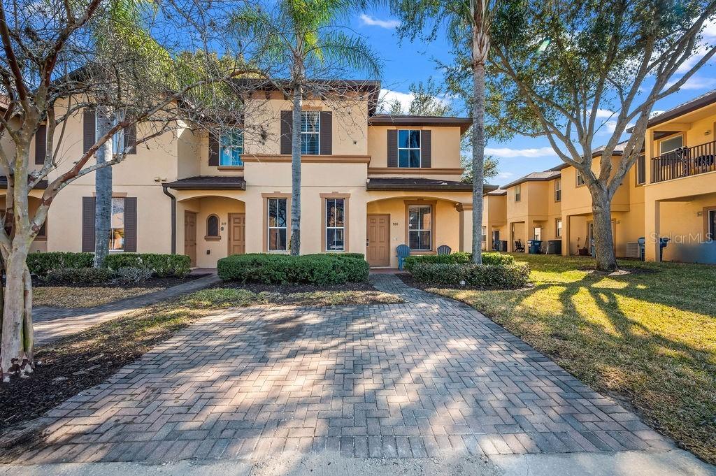 300 Miramar Ave., Davenport, FL 33897