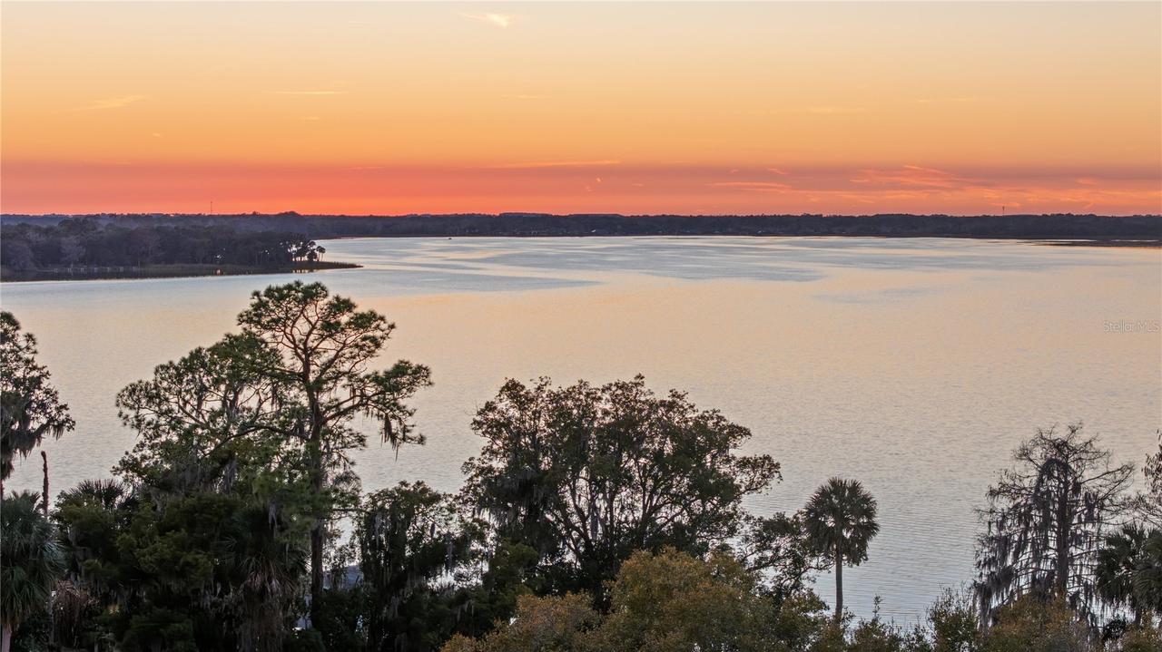 6136 Dora Dr., Mount Dora, FL 32757