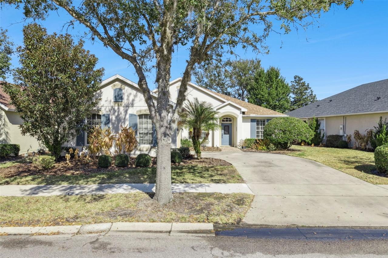 1607 Victoria Gardens Dr., Deland, FL 32724