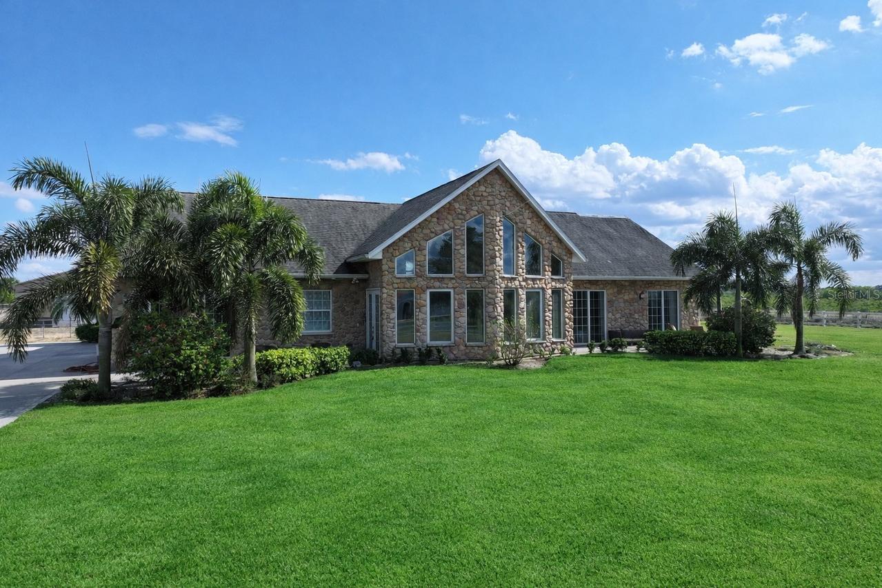 186 S Bear Pointe Dr., Lake Placid, FL 33852