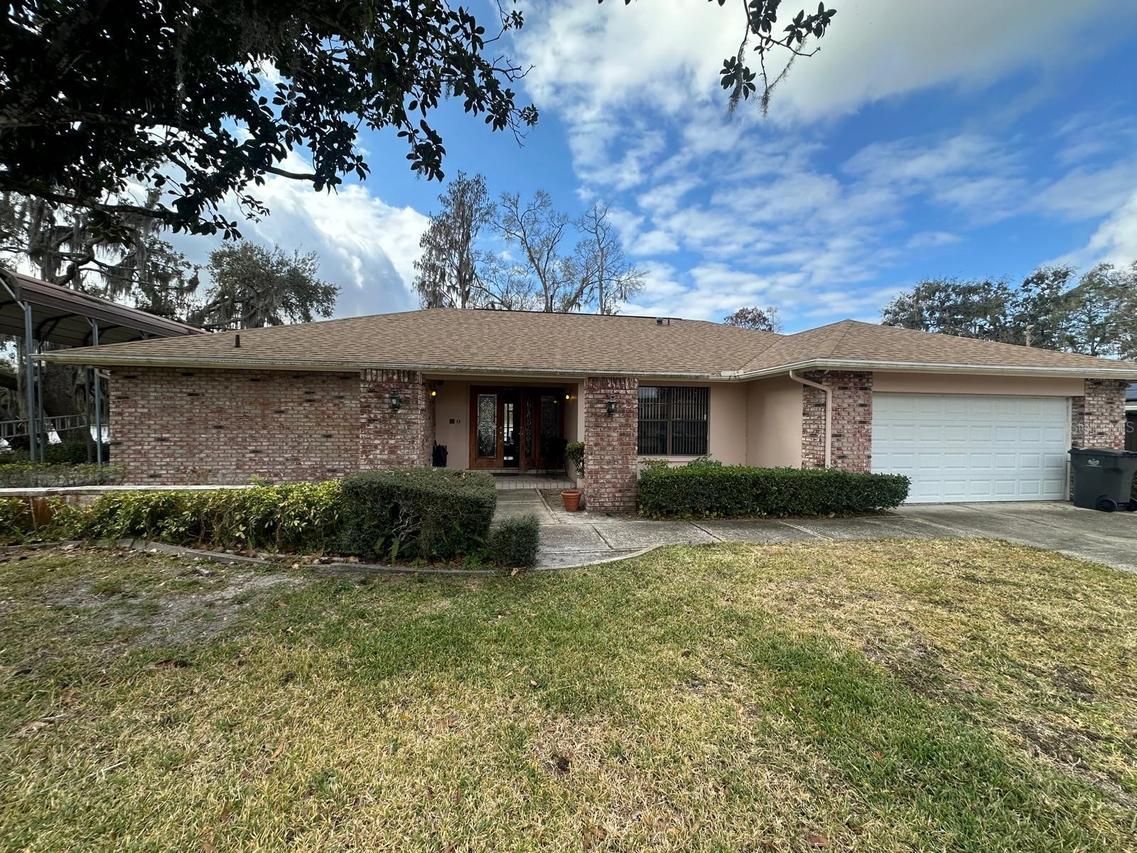 19250 Blount Rd, Lutz, FL 33558