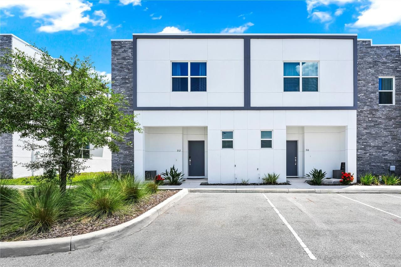 312 Famagusta Dr., Davenport, FL 33896