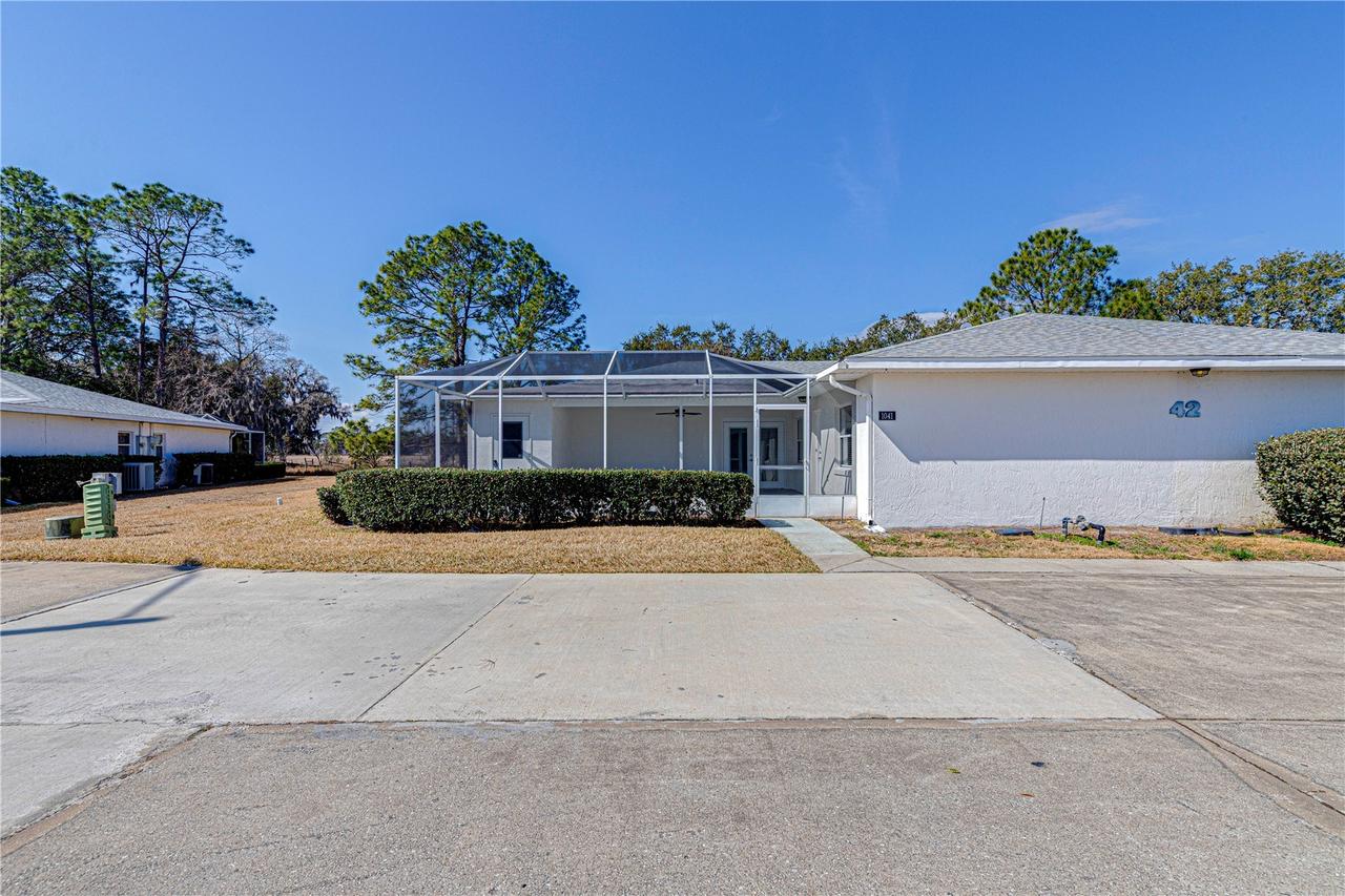 1041 Willow Dr., Leesburg, FL 34748