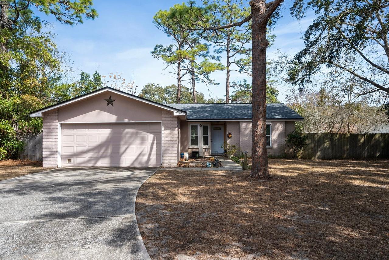 8123 Settlers Landing Tr., Jacksonville, FL 32244
