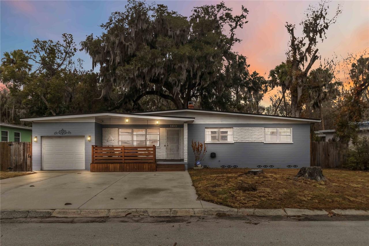 160 Oakwood Dr., Daytona Beach, FL 32117
