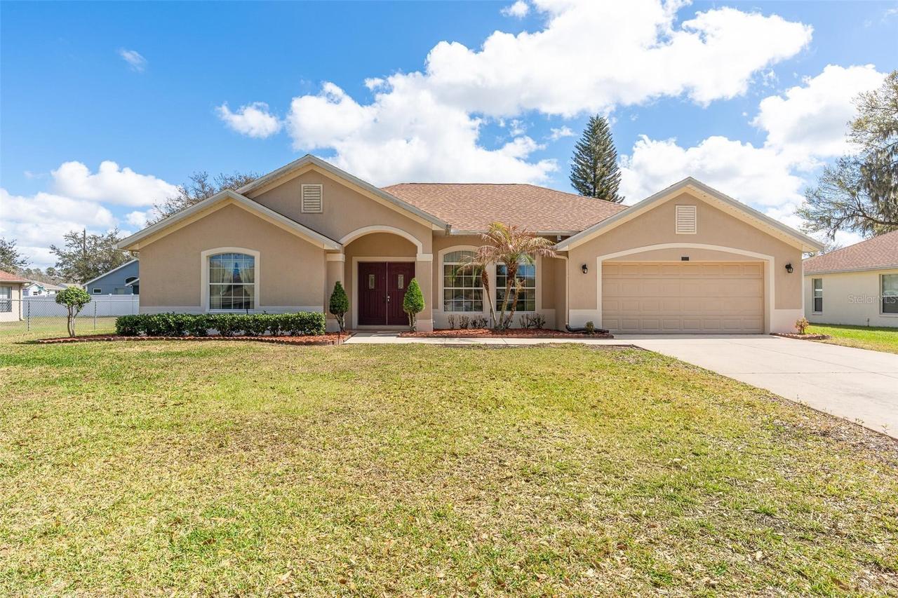 2025 S Fish Camp Rd., Grand Island, FL 32735