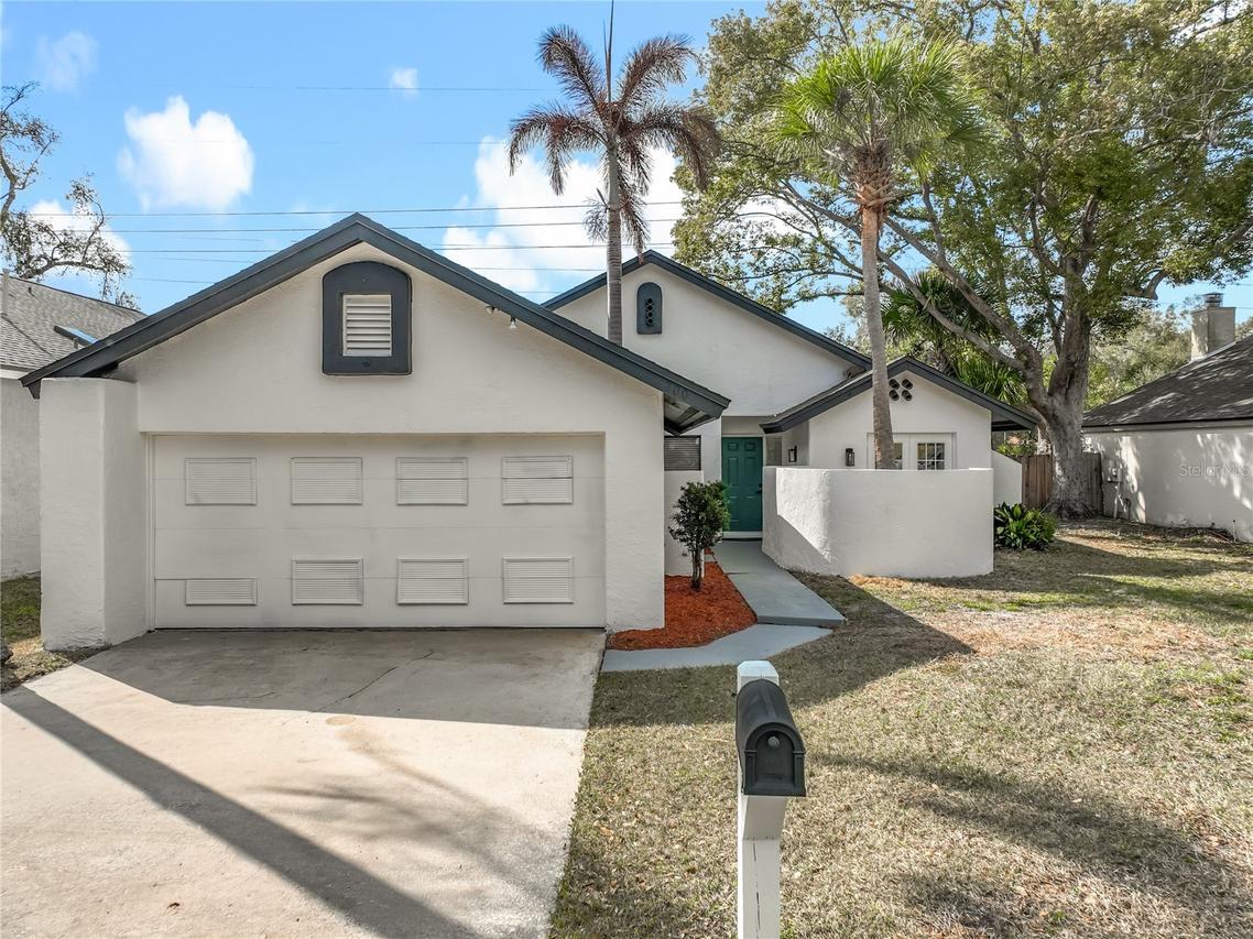 700 Lakeside Pl., Longwood, FL 32750