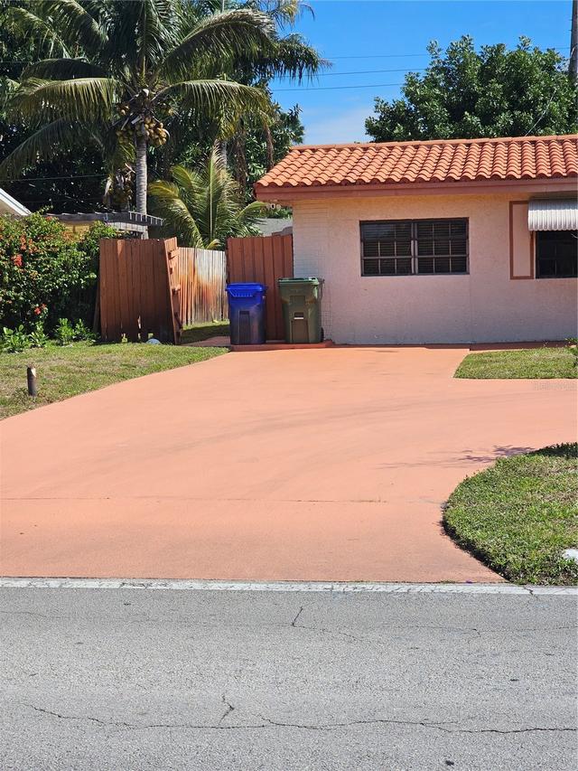 1561 NW 77th Way, Pembroke Pines, FL 33024