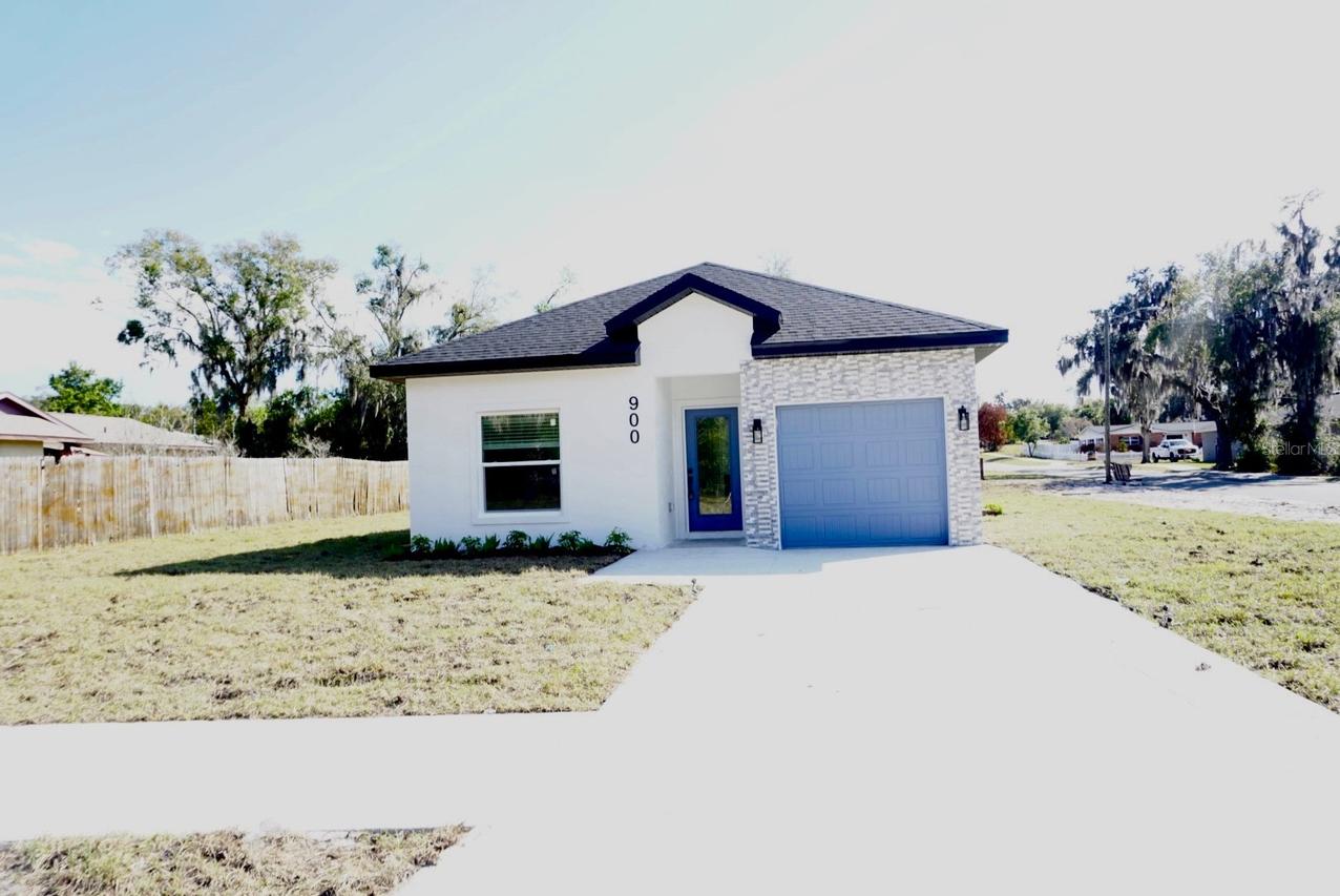 900 E Gottsche Ave., Eustis, FL 32726