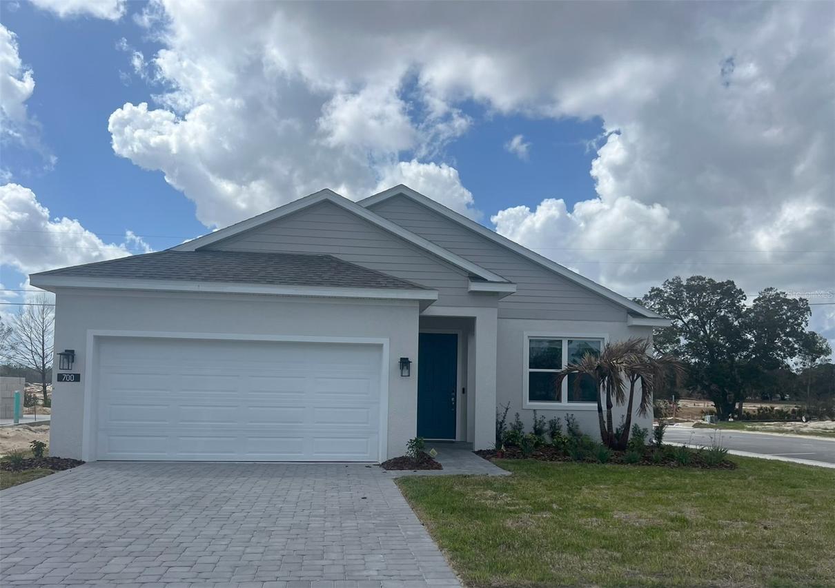 700 Farfields St., Deland, FL 32724