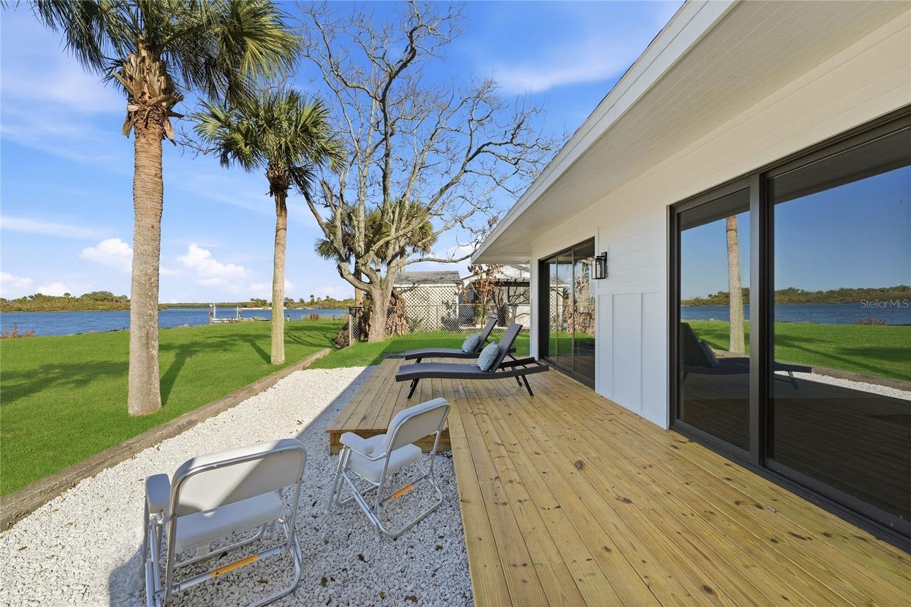 203 Parkwood Ln., Edgewater, FL 32132