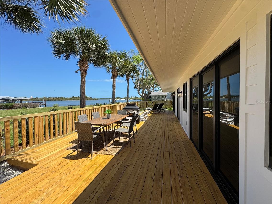 203 Parkwood Ln., Edgewater, FL 32132