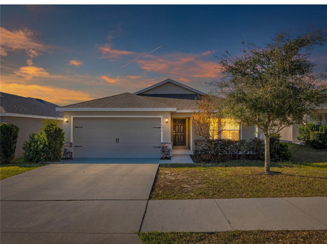 690 Persian Dr., Haines City, FL 33844