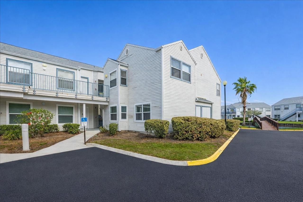 2540 Woodgate Blvd. #106, Orlando, FL 32822