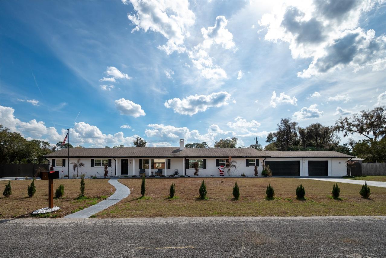 1805 Saint Charles Ter., Deland, FL 32720