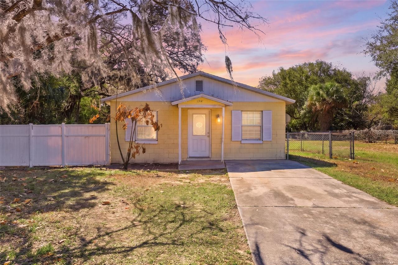 1314 Robie Ave., Mount Dora, FL 32757