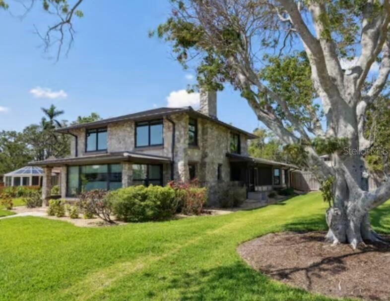 1915 Riverview Blvd., Bradenton, FL 34205