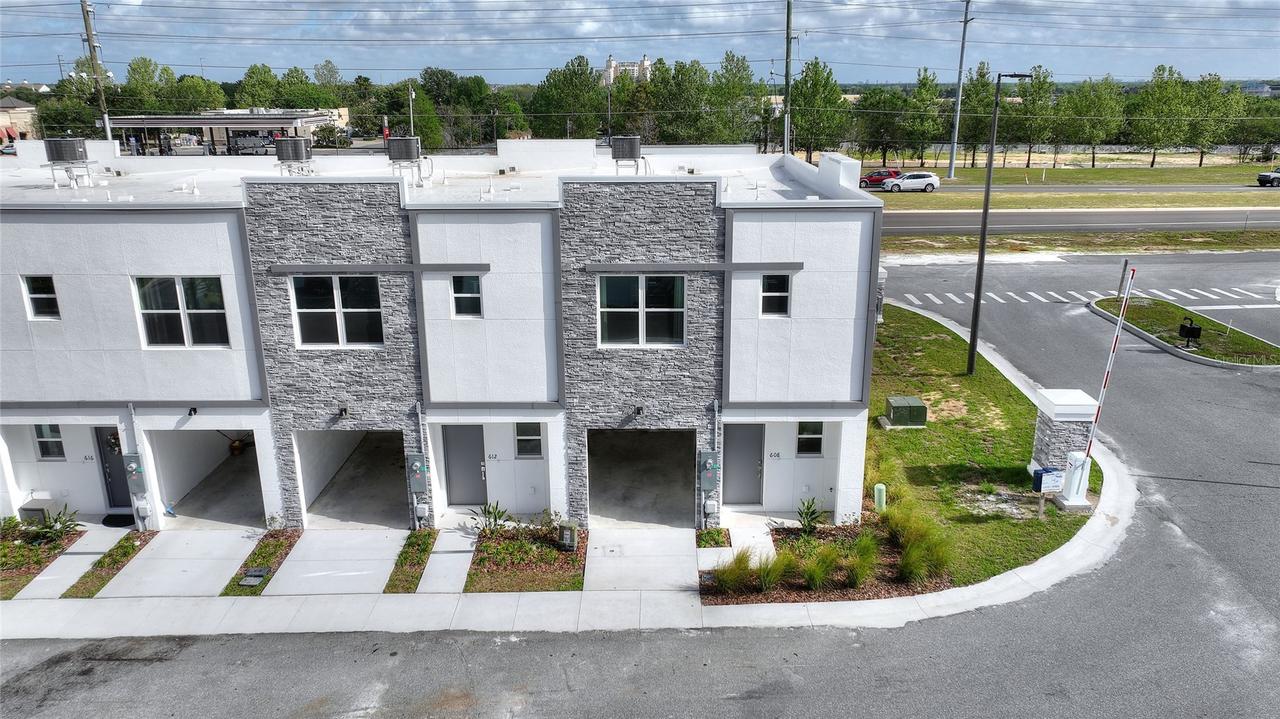 608 Trikomo Dr., Davenport, FL 33896